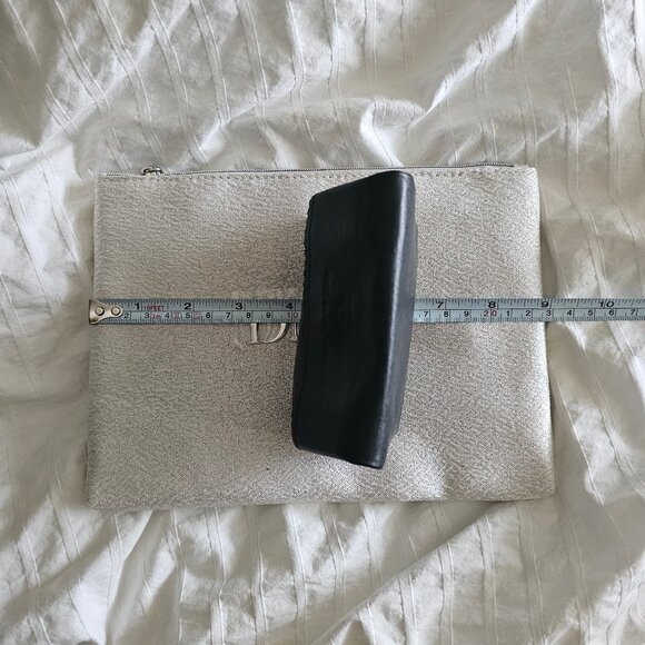 New Dior Beauty Forever Glow Max Cosmetic Pouch - White w/ Silver-toned Hardware - Picture 7 of 8